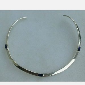 Silver lapis necklace